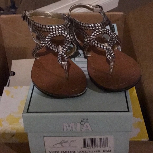 MIA GIRL ❤️ SPARKLING BLING BLING😱👡😱. CUTIES 👣 - Picture 3 of 6